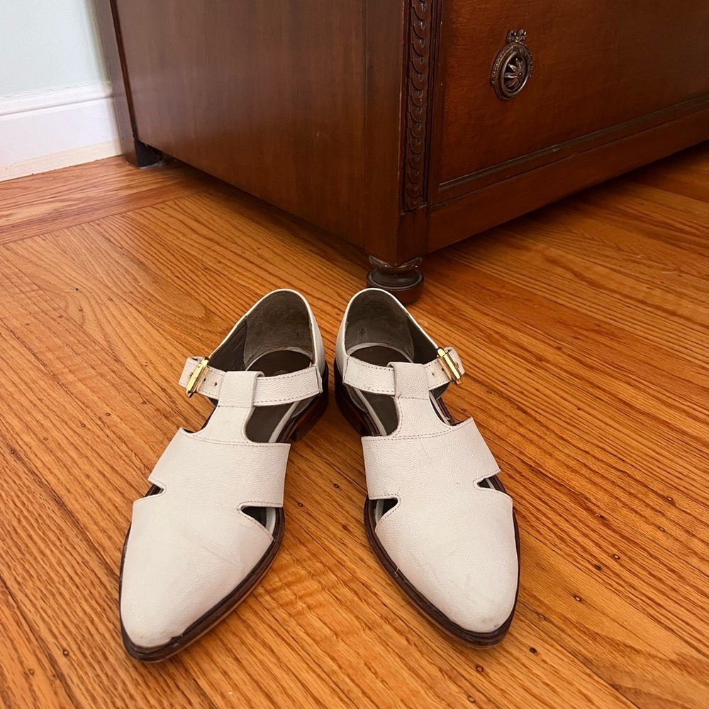Fisherman sandals in white